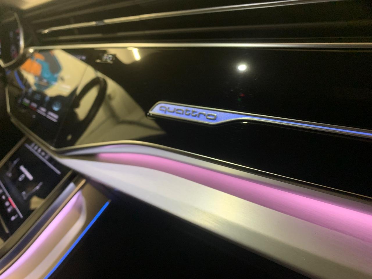 Audi Q8 55 TFSI e quattro tiptronic S-line