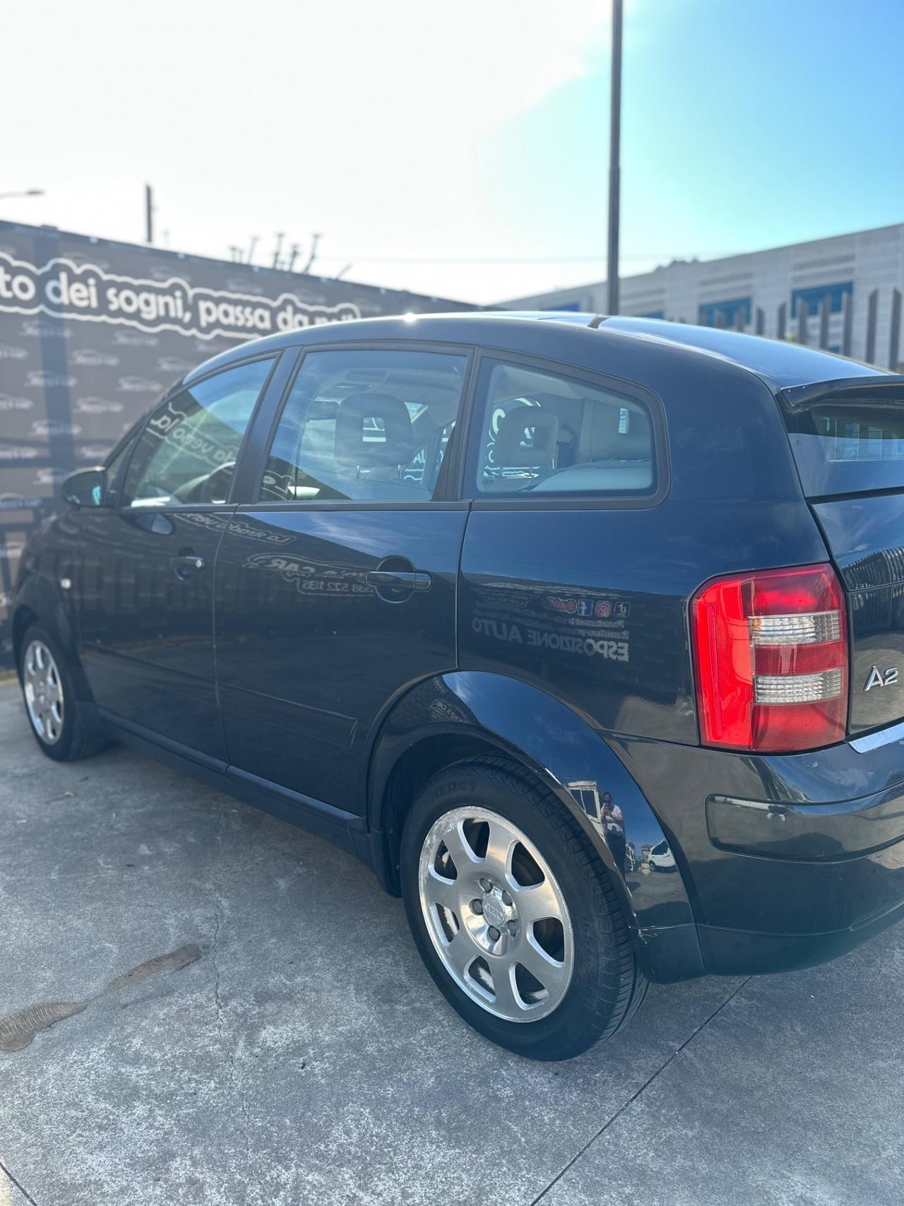AUDI A2 (anno 2003)