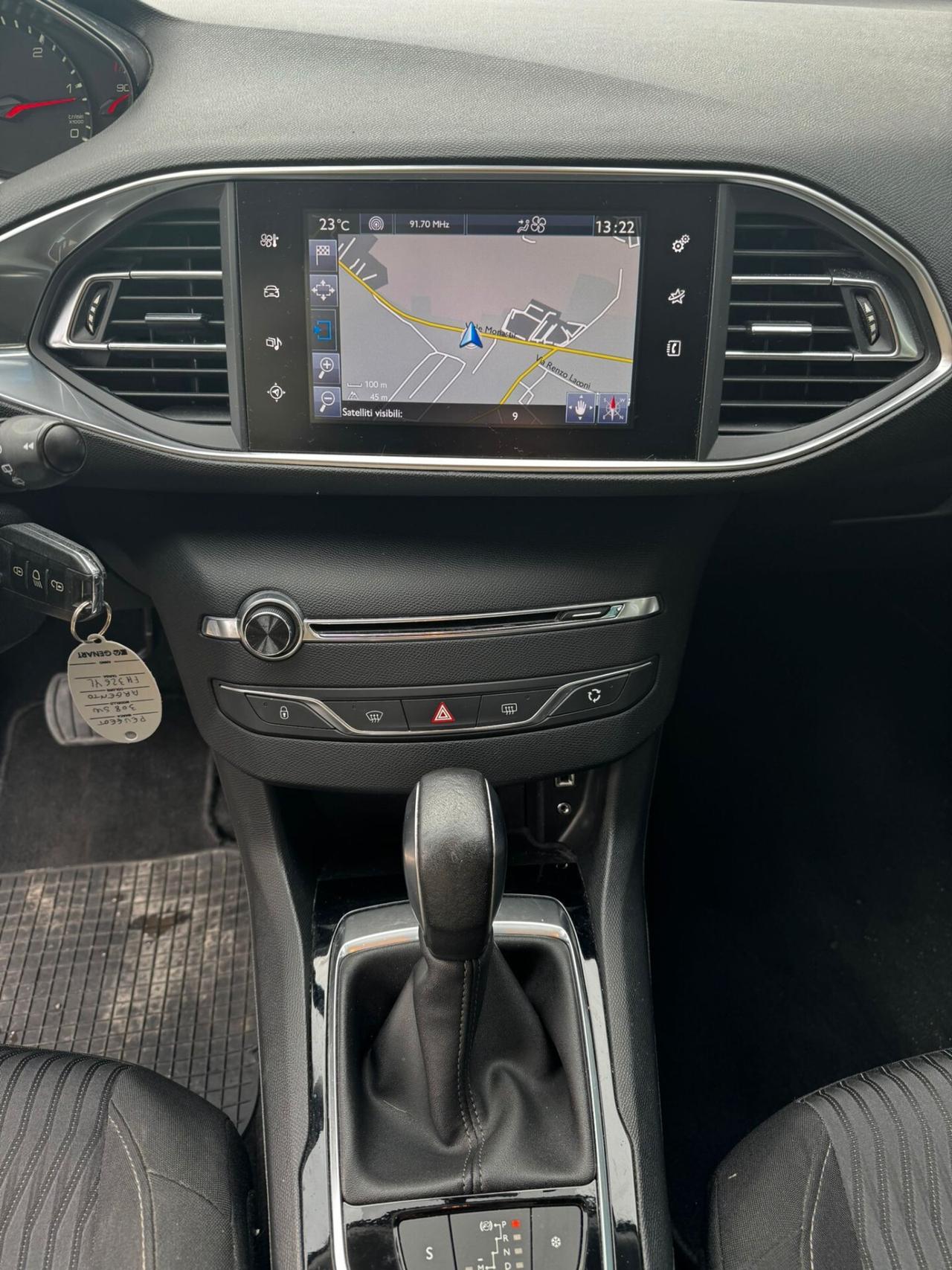 Peugeot 308 BlueHDi 120 S&S EAT6 SW Business