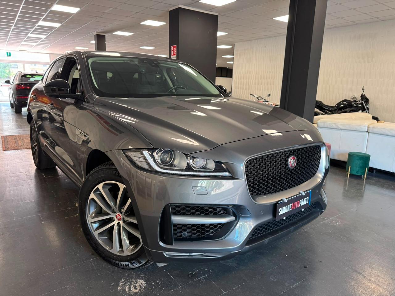 Jaguar F-Pace 2.0 250 CV AWD aut. R-Sport