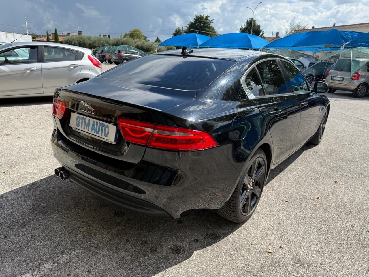 Jaguar XE 2.0 D Turbo aut. Pure