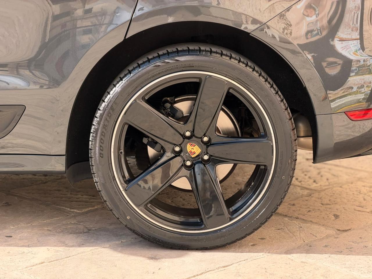 Porsche Macan 2.0 245 cv TURBO DESIGN TETTO SCARICHI
