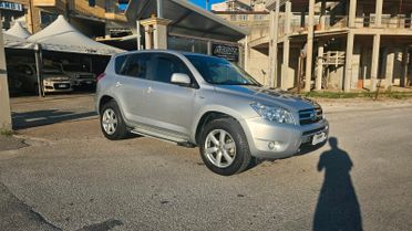 Toyota RAV4 2.2 D-4D 136 CV Luxury