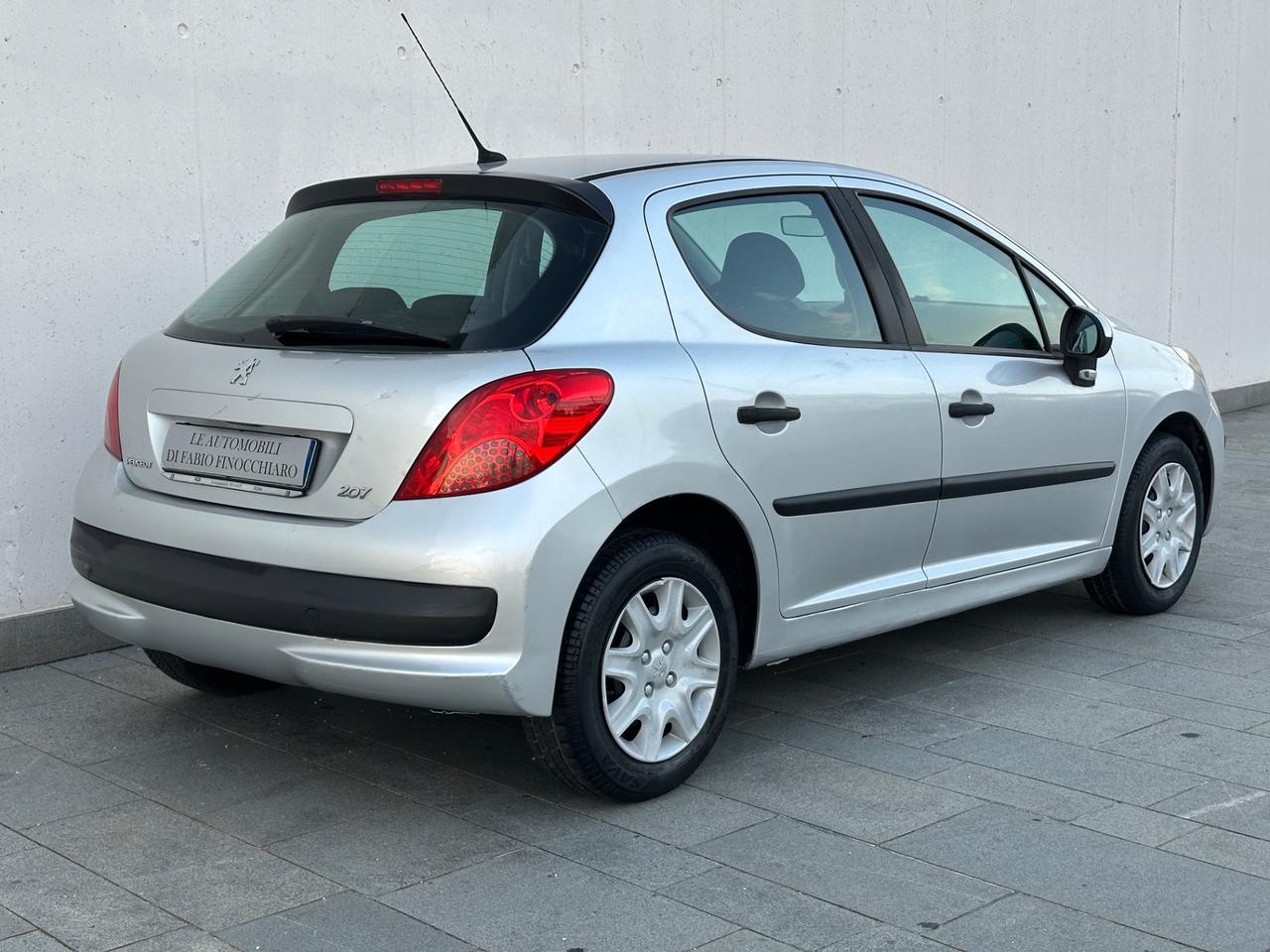 Peugeot 207 1.4 8V 75CV 5p. X Line