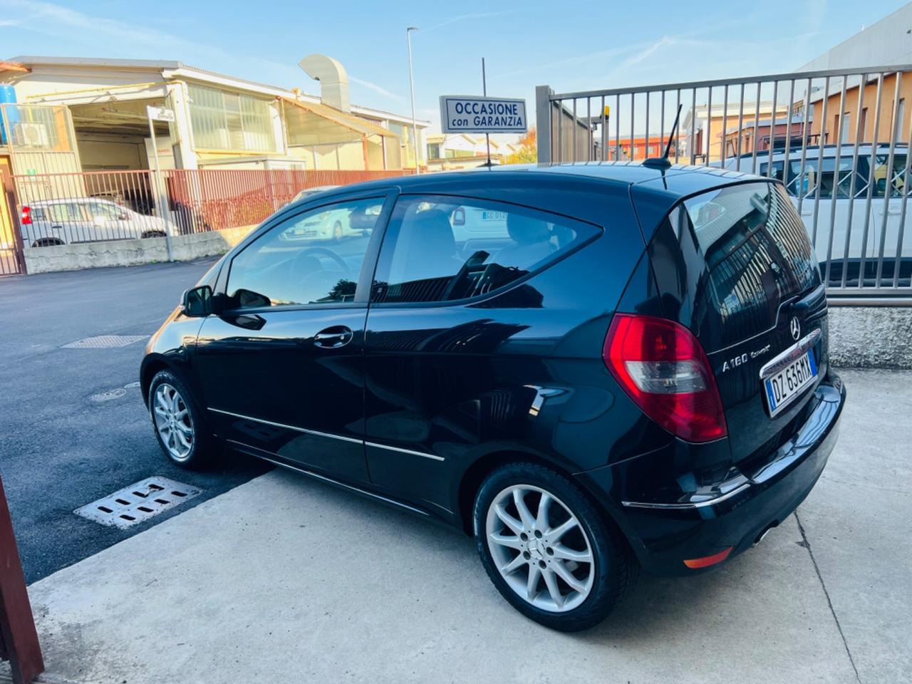 Mercedes-benz A 150 BlueEFFICIENCY Coupé Elegance