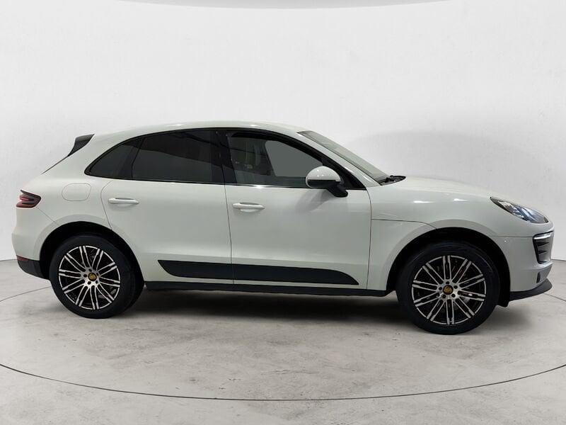 Porsche Macan 2.0 252cv