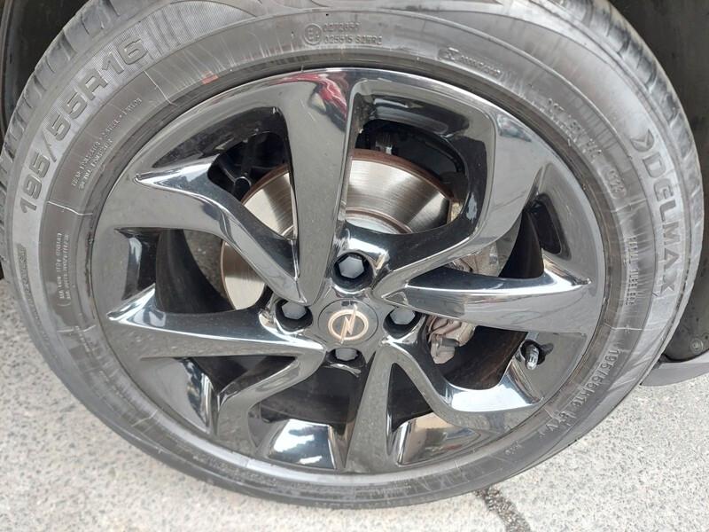 Opel Corsa 1.4 5 porte Black Edition
