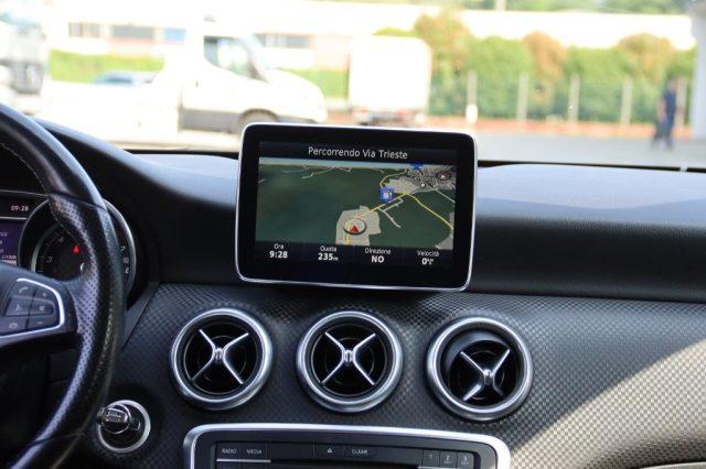 MERCEDES-BENZ A 180 Premium