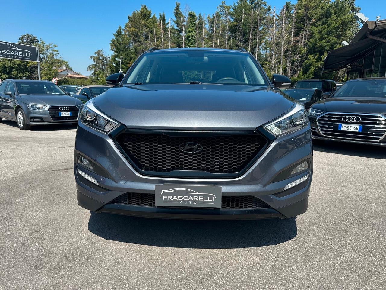 Hyundai Tucson 1.7 CRDi XPossible /km doc/navi/camera/pedane