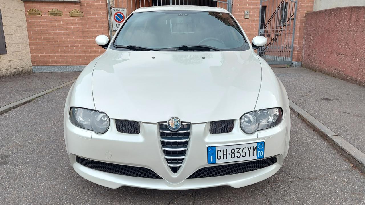 Alfa Romeo 147 GTA 3.2i V6 24V (cambio manuale)