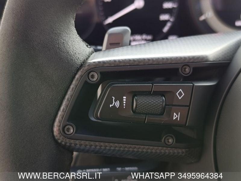 Porsche 911 Carrera 4 GTS