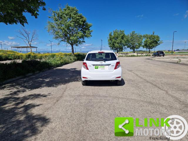 TOYOTA Yaris 1.0 5 porte