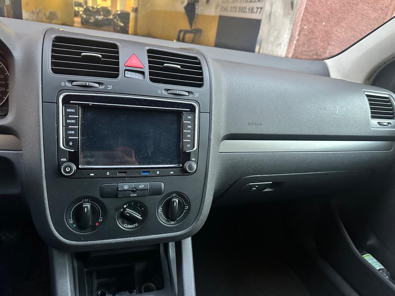 Volkswagen Golf 1.6 16V FSI 5p. Comfortline