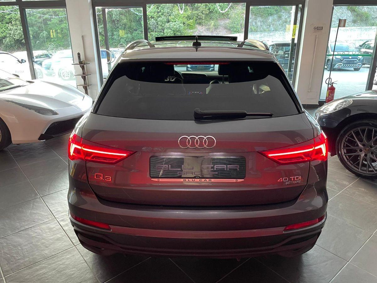 AUDI - Q3 - SPB 40 TDI quattro S tr. Ident. Black