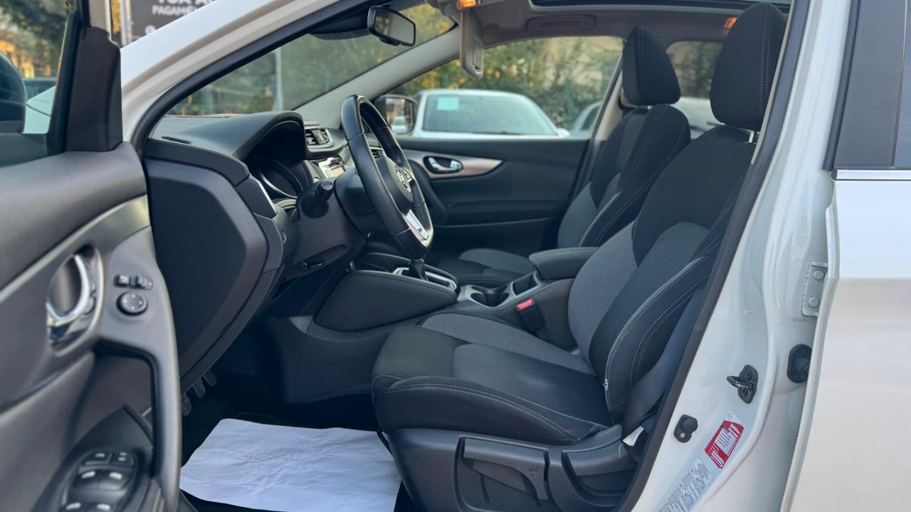 Nissan Qashqai 1.5 dCi N-Connecta