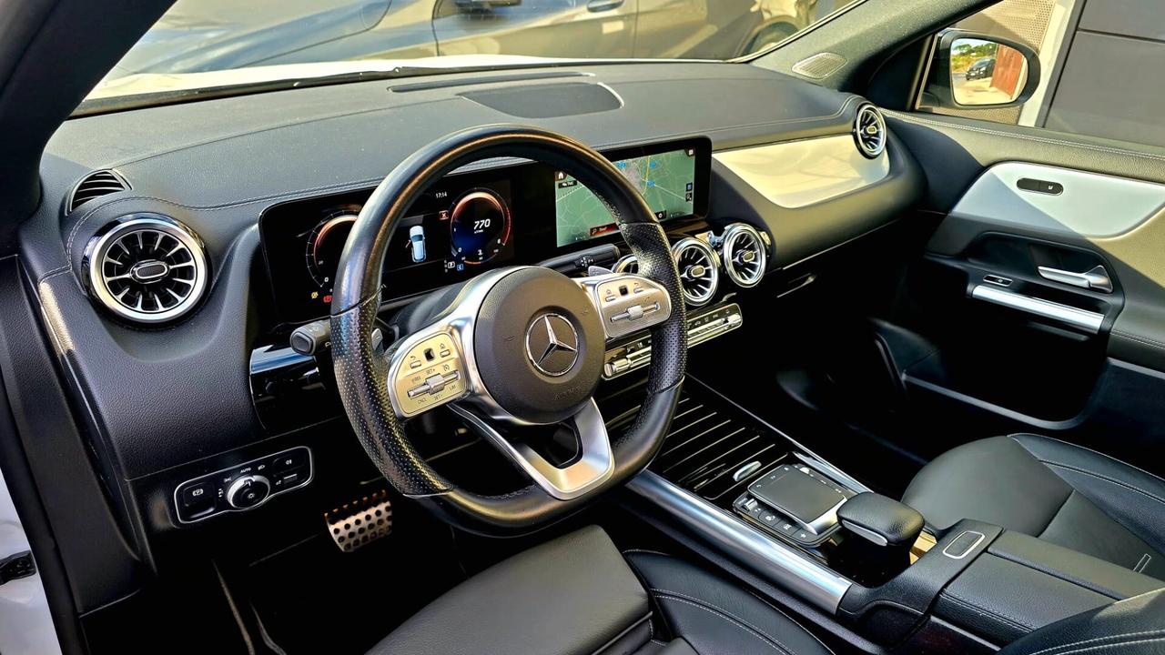 MERCEDES GLA 200d PREMIUM PLUS AMG FANTASTICA