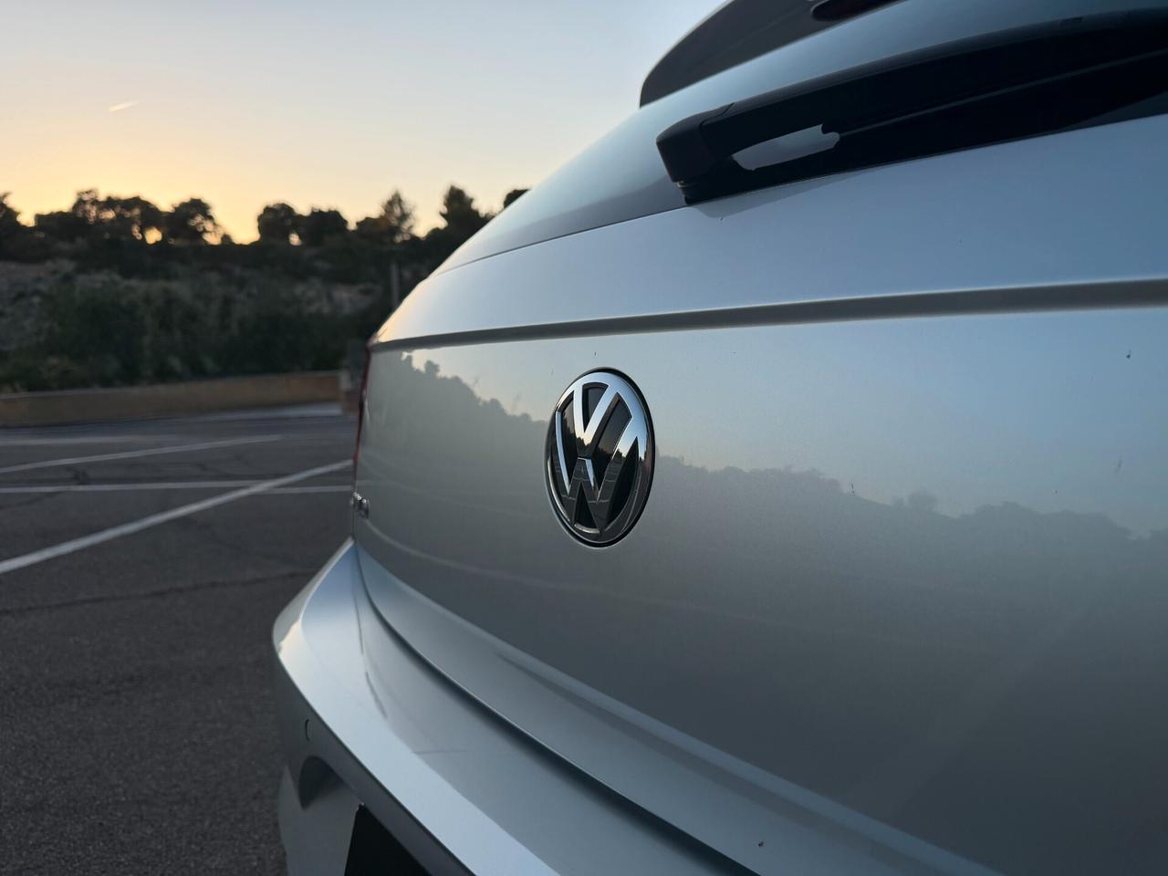 Volkswagen Polo/1.0 75 CV/LED/5 POSTI/CAR PLAY