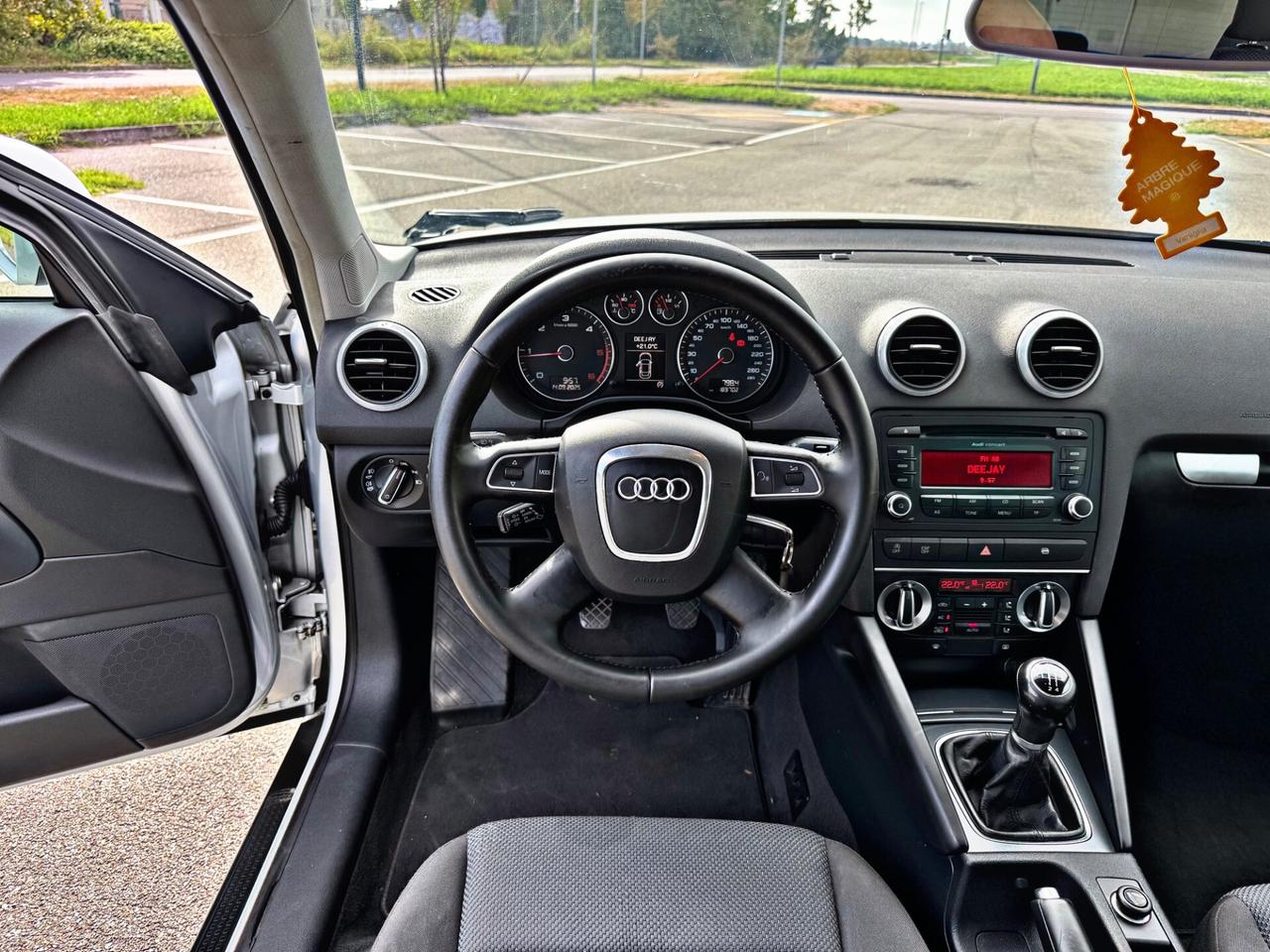 Audi A3 1.6 TDI 105 CV CR Attraction
