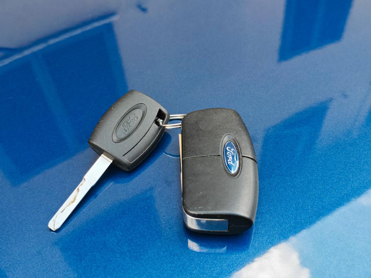 Ford Focus 1.6 BENZINA 115cv TITANIUM / 60.000km