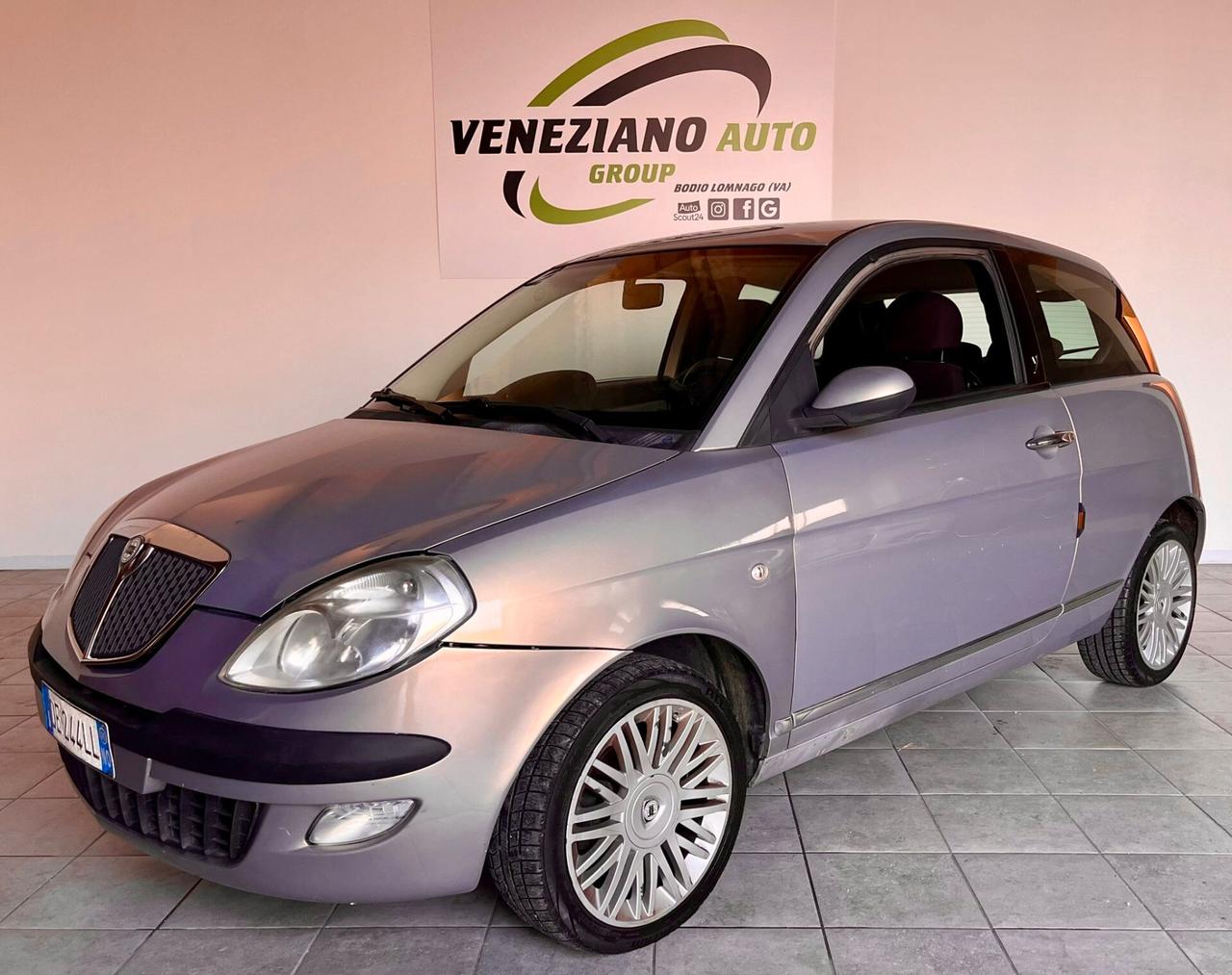 Lancia Ypsilon 1.3 MJT 90 CV Platino