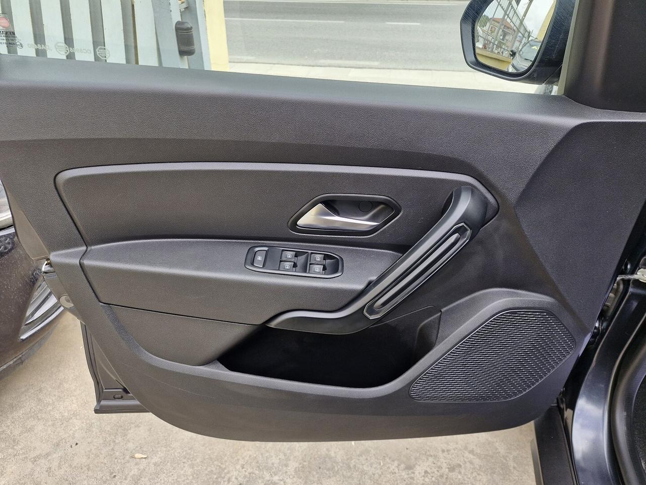 DACIA DUSTER 1.6 SCe 4x2 PRESTIGE NAVI 90000 KM