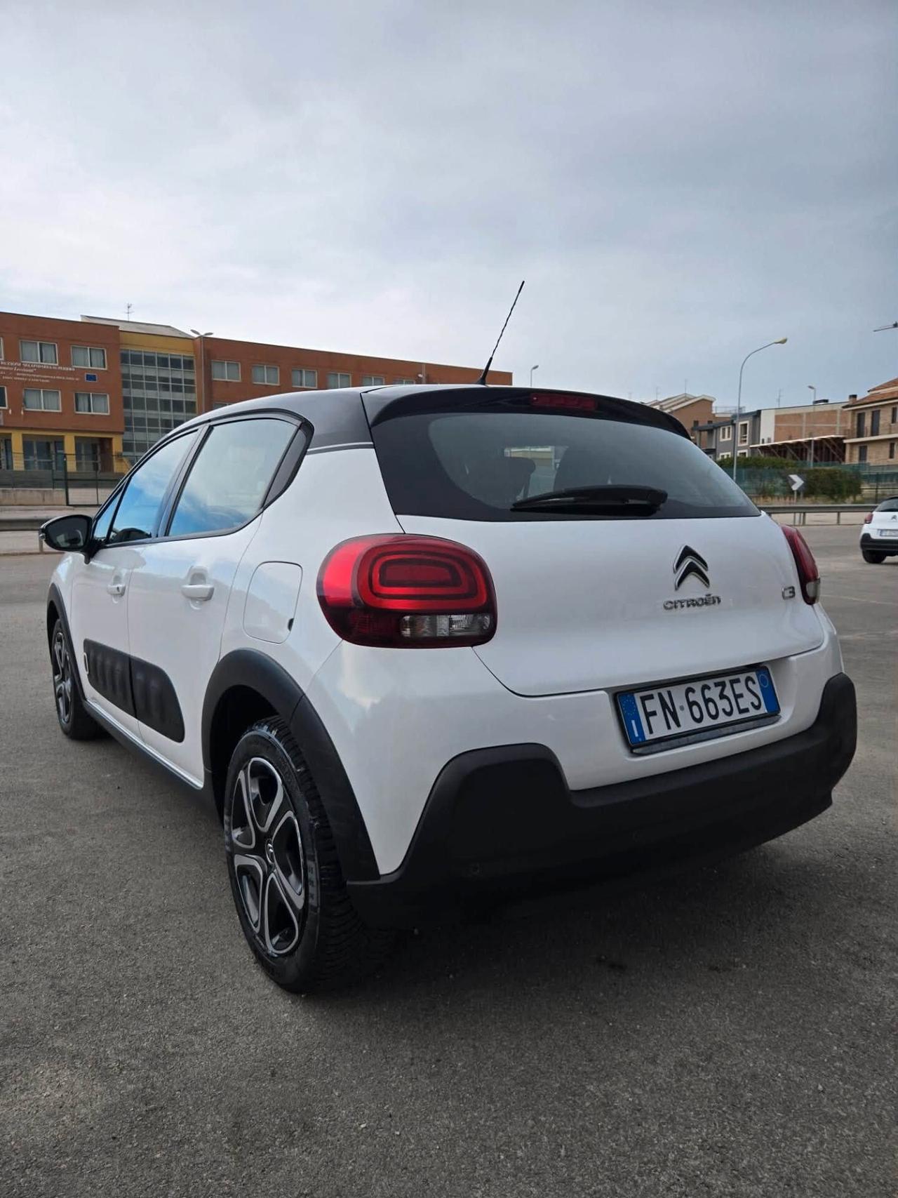 Citroen C3 PureTech 82 GPL Shine