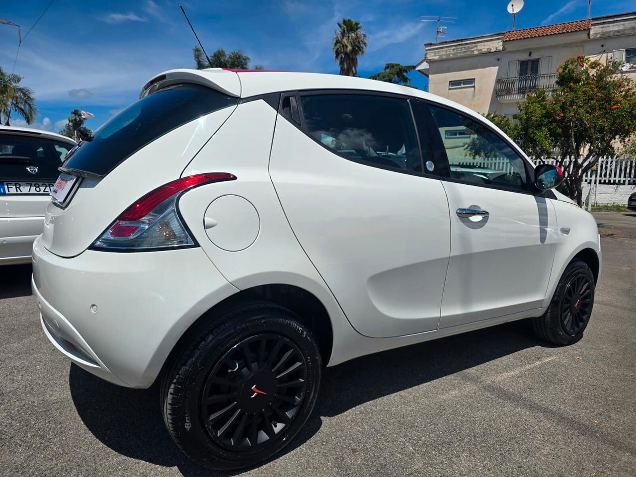 LANCIA Y 0.9METANO 85CV ECOCHIC MYA