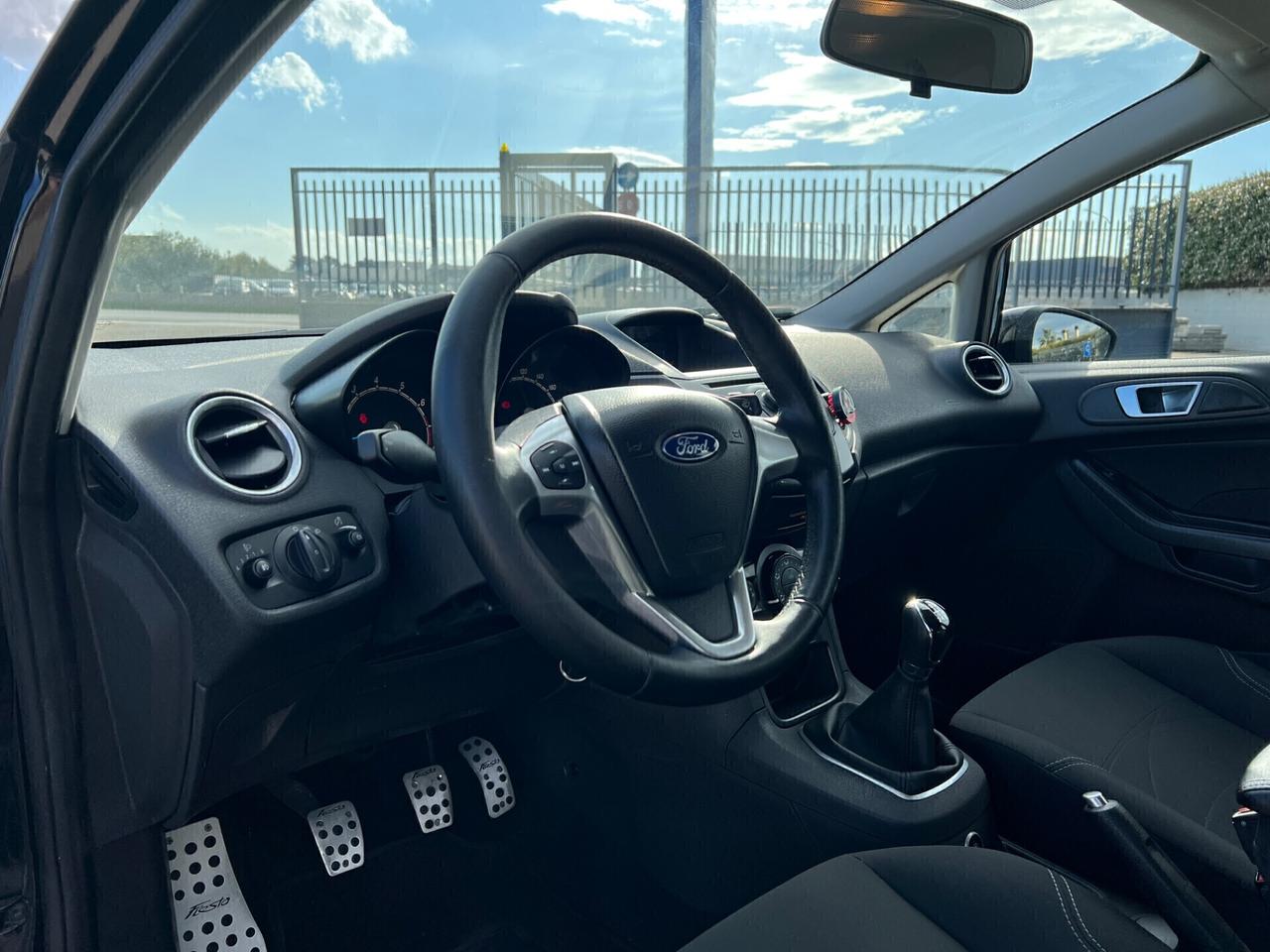 Ford Fiesta 1.4 5p. Bz.- GPL Titanium - 2013