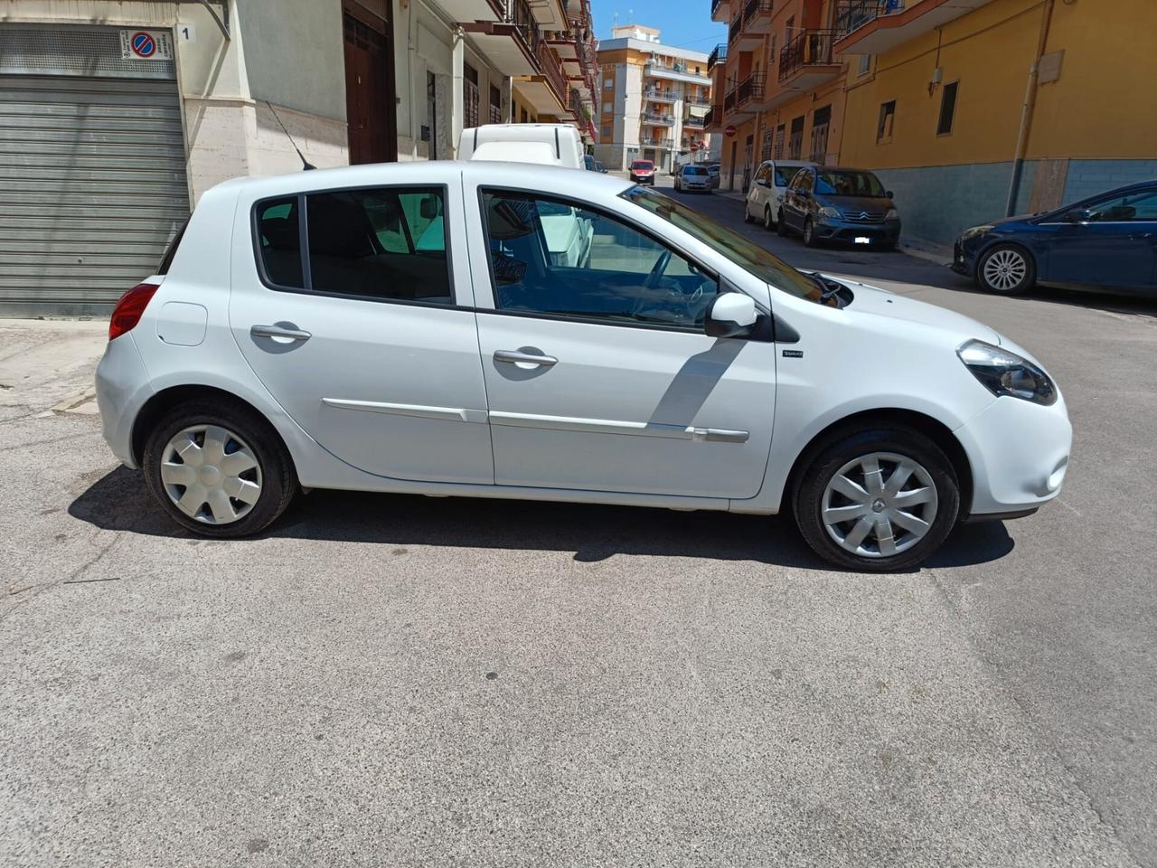 Renault Clio 1.2 16V 5 porte GPL Yahoo!