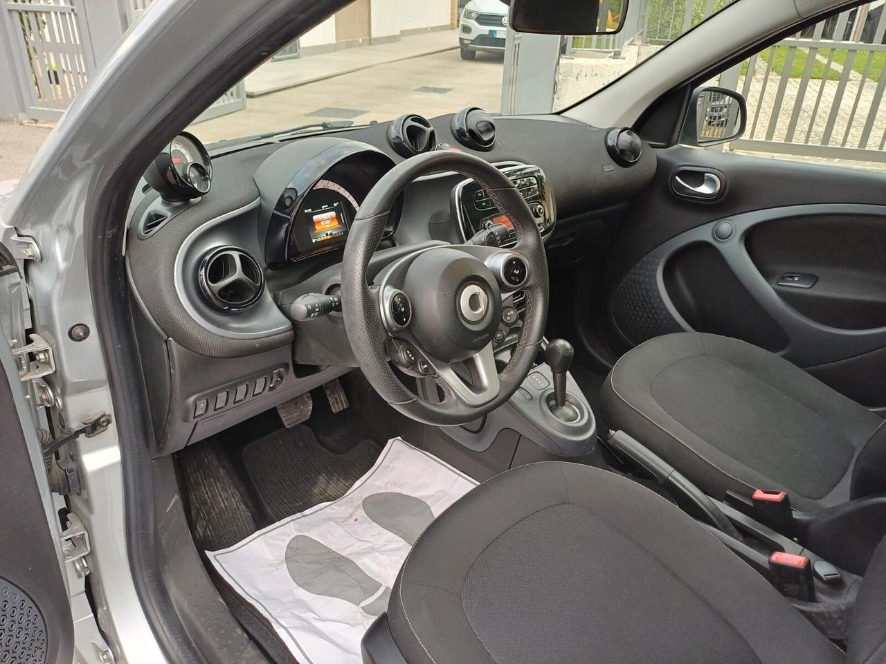 Smart ForFour 70 1.0 twinamic Passion SI NEOPATENTATI