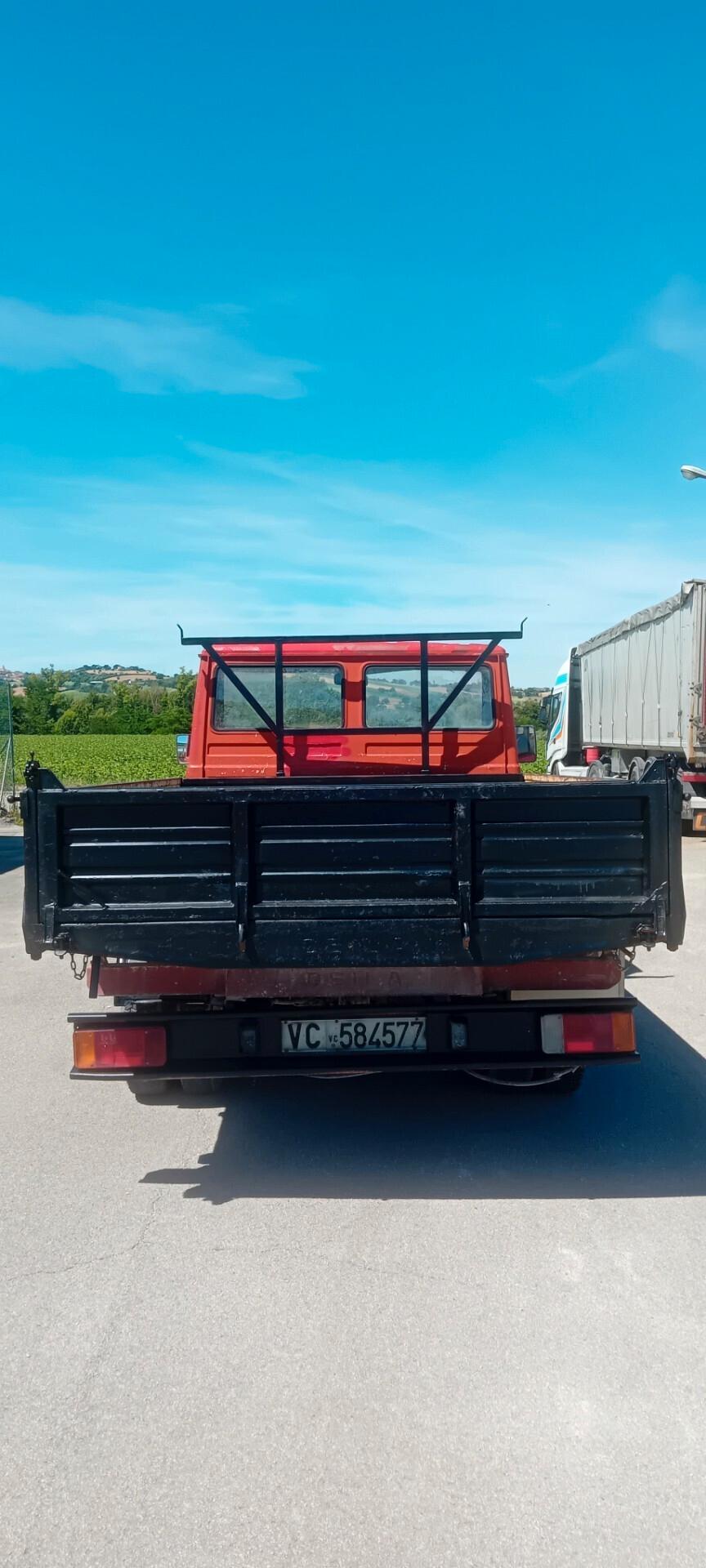 Iveco daily 35.8 ribaltabile trilaterale