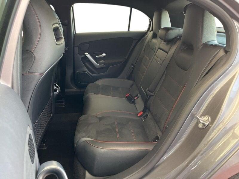 Mercedes-Benz Classe A - W177 2023 A 180 AMG Line Premium auto