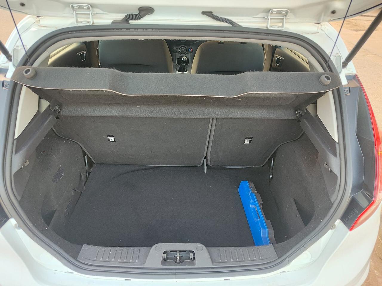 Ford Fiesta 1.5 TDCi 75CV Business!!