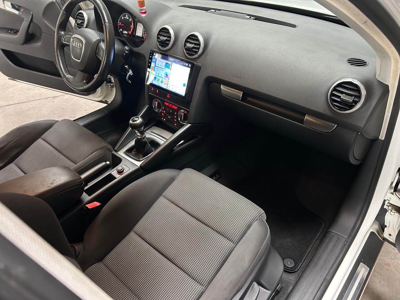 Audi A3 Cabrio 1.6 TDI 105 CV CR Attraction