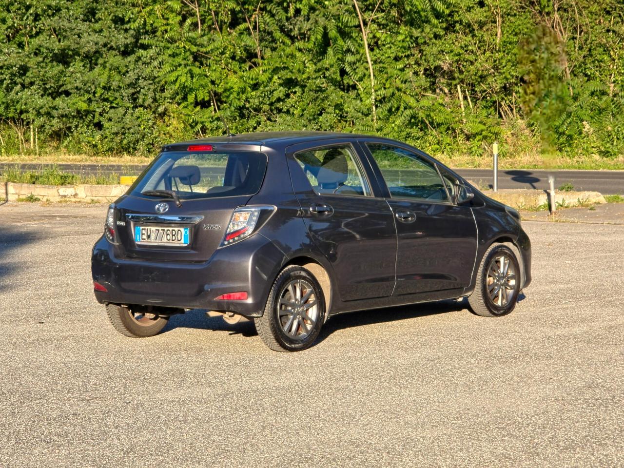 Toyota Yaris 1.0 5 porte Lounge CV-69 E5B Manuale NEO 2014