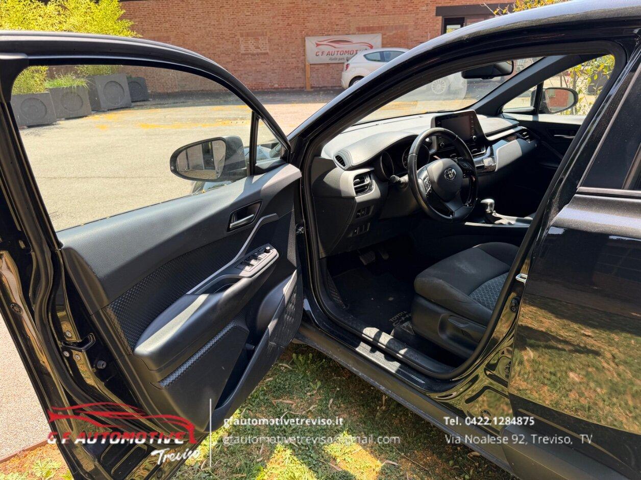 Toyota C-HR 1.8h Business e-cvt