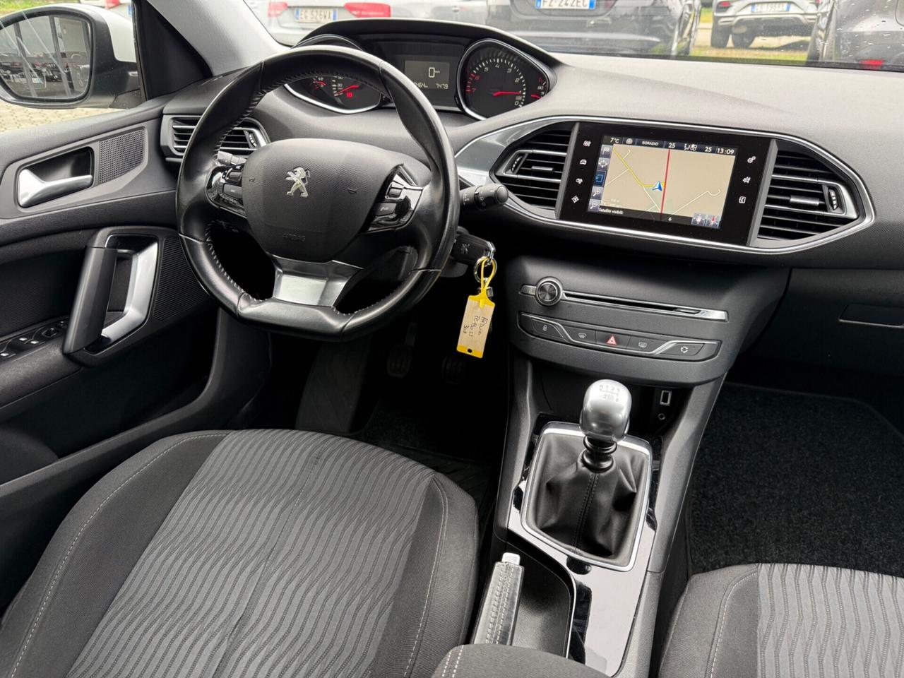 Peugeot 308 - 1.2 b. UNIPRO|DISTRIBUZIONE ESEGUITA