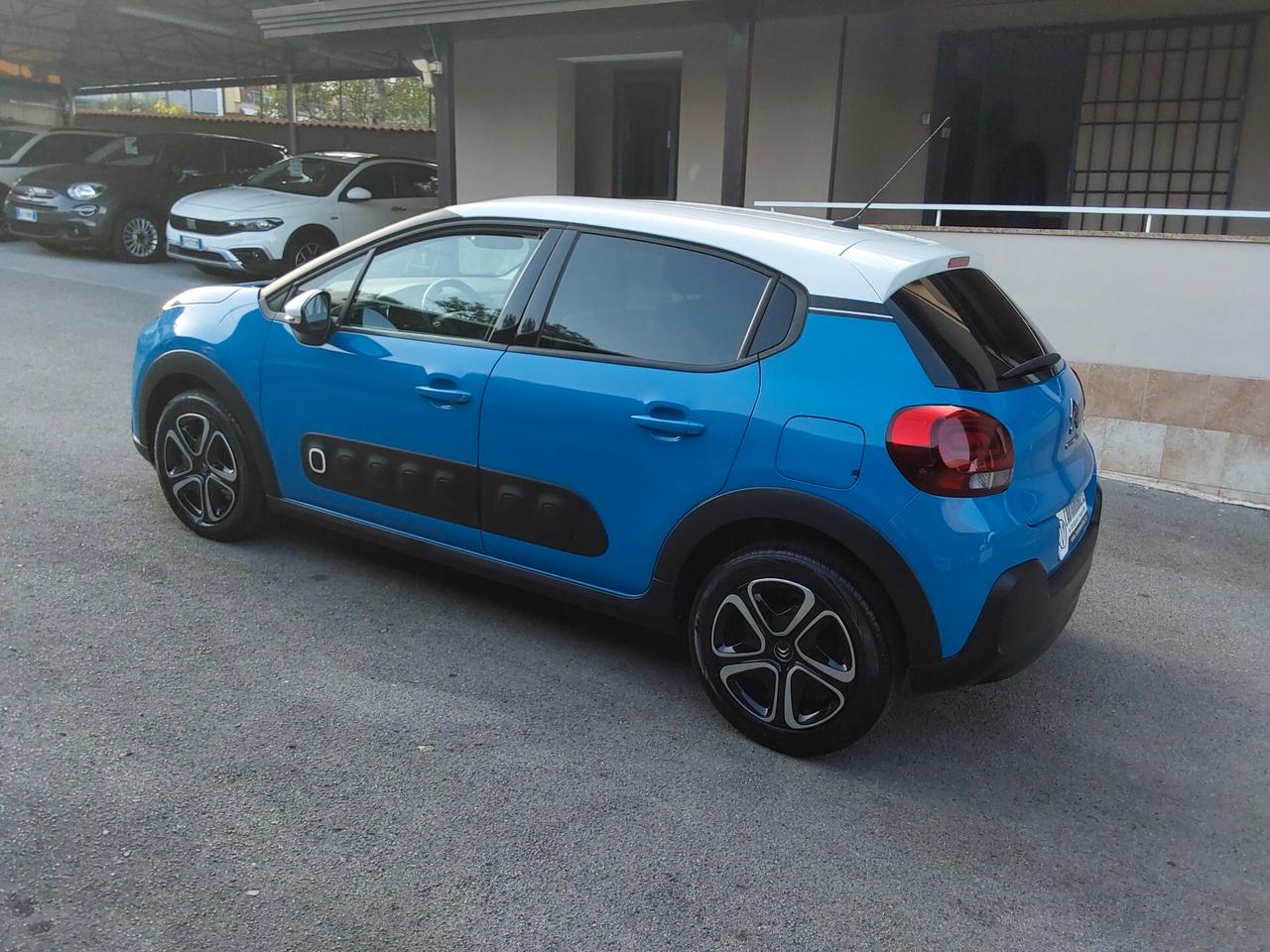 Citroen C3 1.2 PureTech 82 Cv Shine (Bicolore Metallizzato).