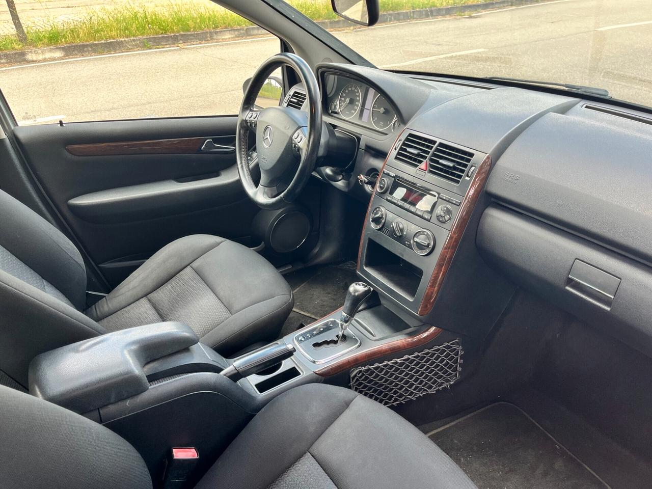 Mercedes A 180 *CAMBIO AUTOMATICO*