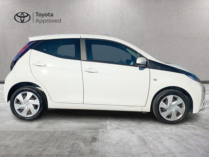 Toyota Aygo 5 Porte 1.0 VVT-i x-play my15