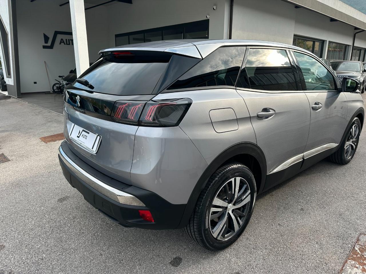 Peugeot 3008 3008 1.5 bluehdi Allure Pack s&s 130cv eat8