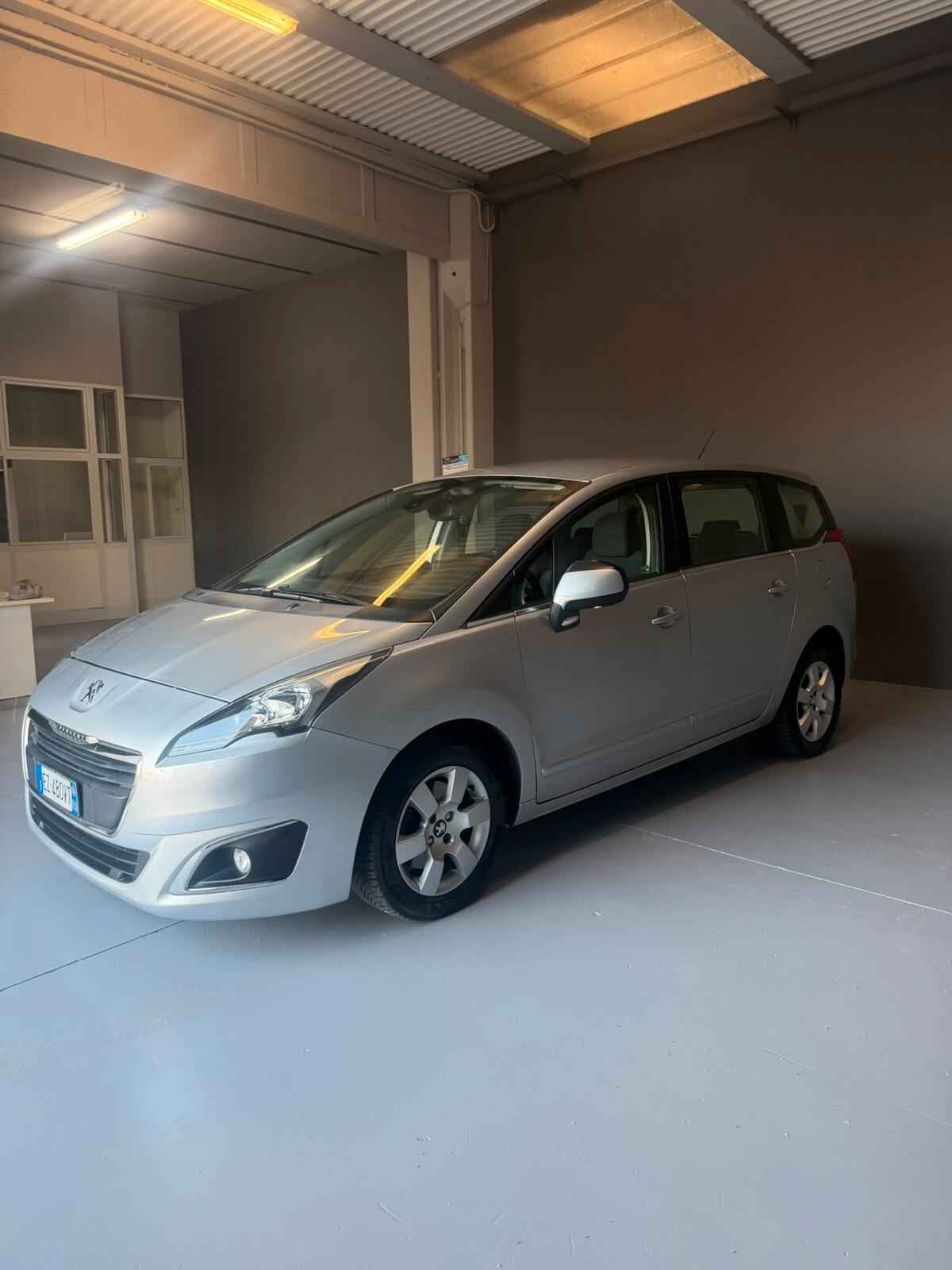 Peugeot 5008 BlueHDi 120 S&S Business