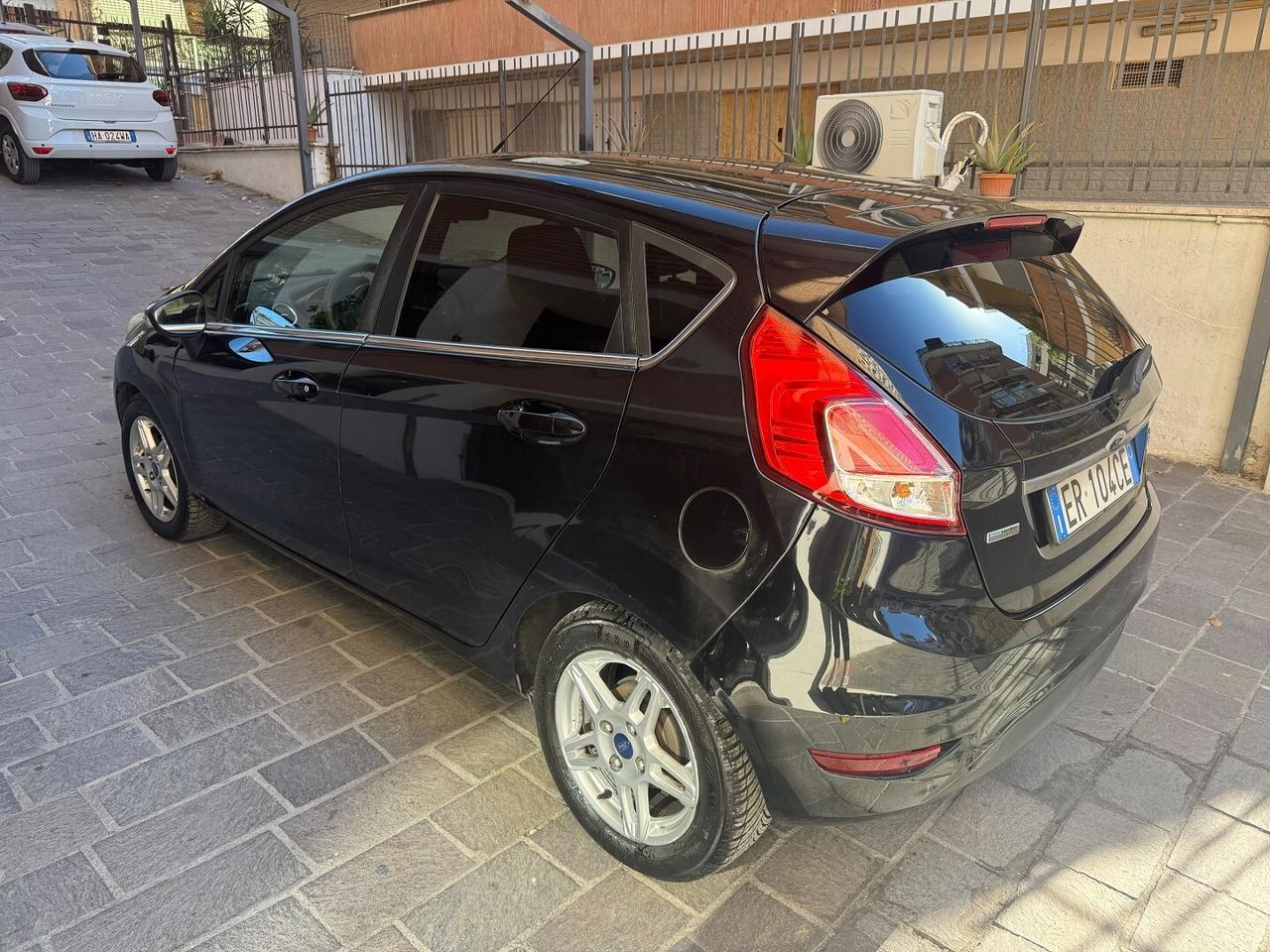 FORD Fiesta 1.5 TDCi 75CV 5 porte Titanium