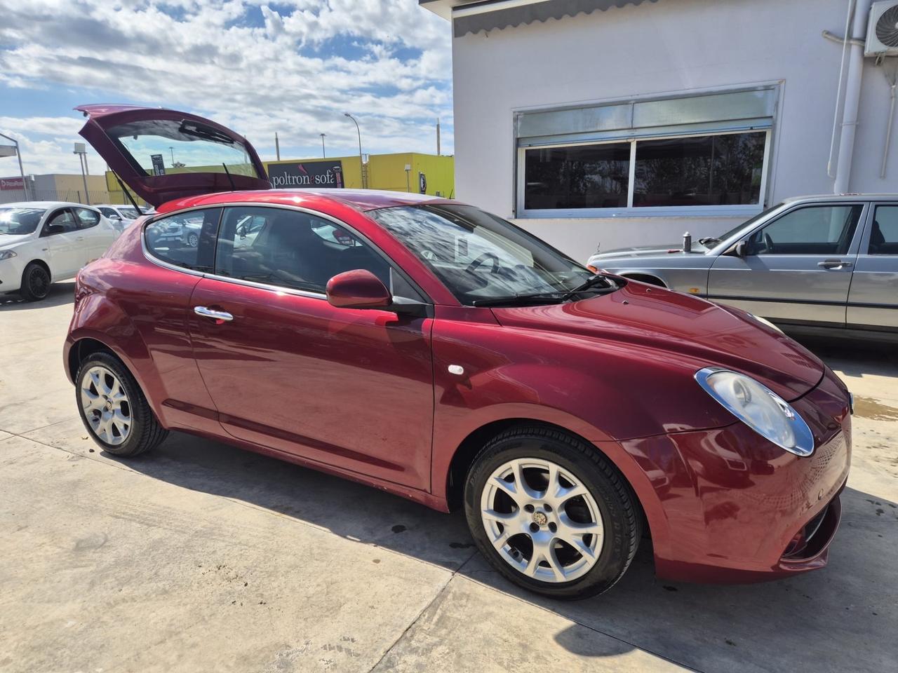 Alfa Romeo MiTo 1.6 JTDm-2 S&S Distinctive Sport Pack