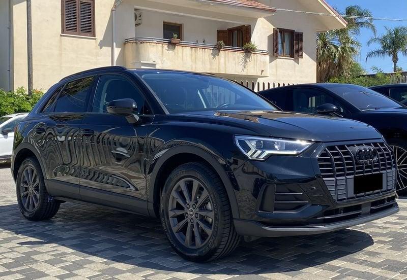 Audi Q3 Business 2.0 TDI 150CV S-Tronic 35