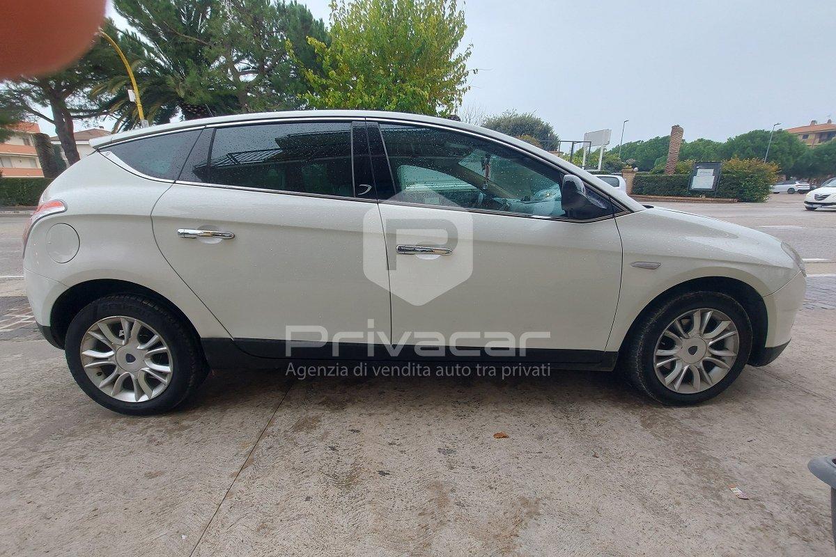 LANCIA Delta 1.6 MJT DPF Silver