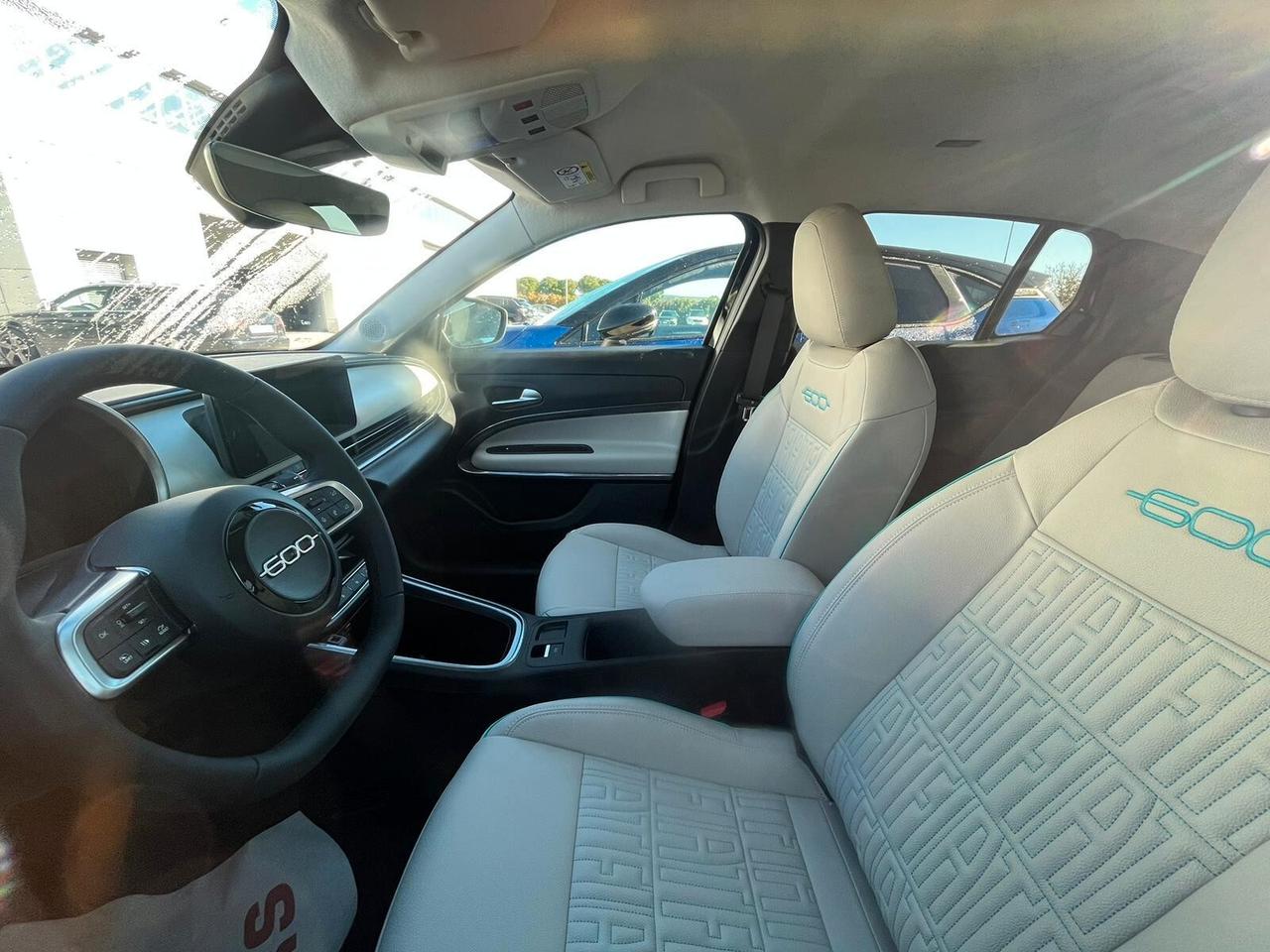 Fiat 600 Hybrid 110 CV DCT MHEV La Prima