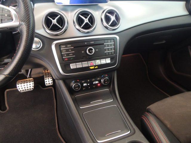 MERCEDES-BENZ GLA 200 d Automatic Premium