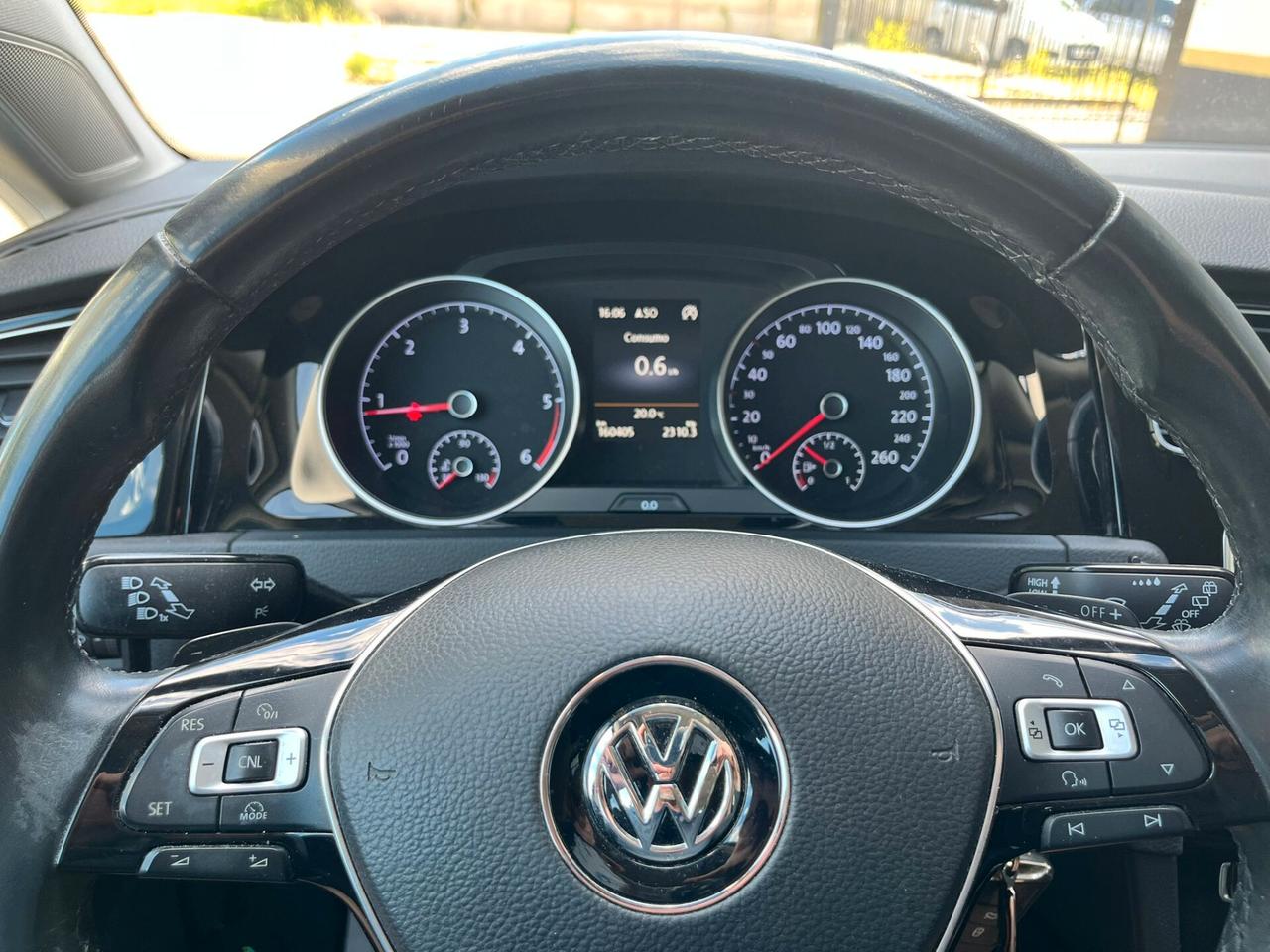 Volkswagen Golf 1.6 TDI 110 CV DSG 5p. HIGHLINE! 24 MESI DI GARANZIA!!