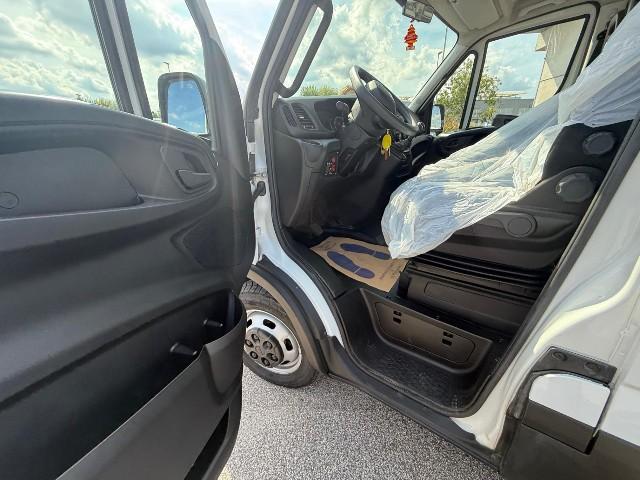 IVECO DAILY 35C14 CASSONE CON GRU